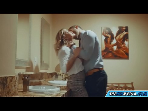 ❤️ When a busty blonde seduces you in a public restroom ❤️ Sluts at us en-us.sexuria-net.ru ❌